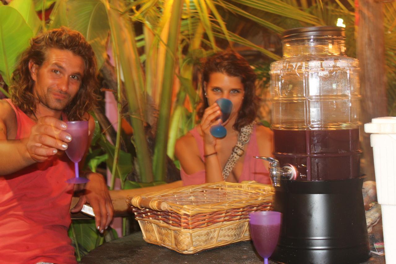 Coconut Hostel Bocas Town Zewnętrze zdjęcie