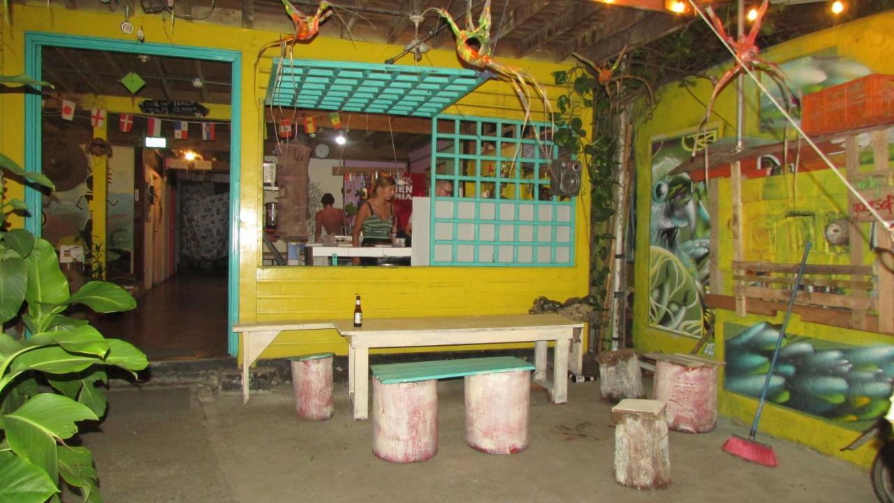 Coconut Hostel Bocas Town Zewnętrze zdjęcie