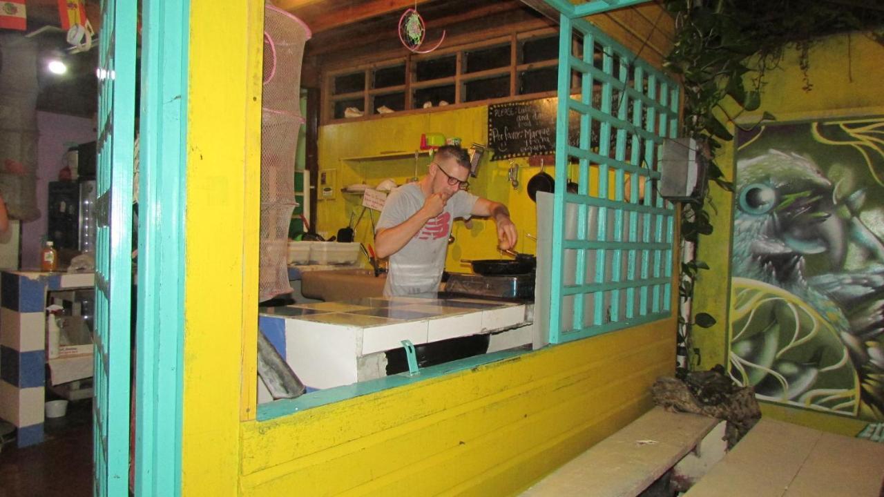 Coconut Hostel Bocas Town Zewnętrze zdjęcie